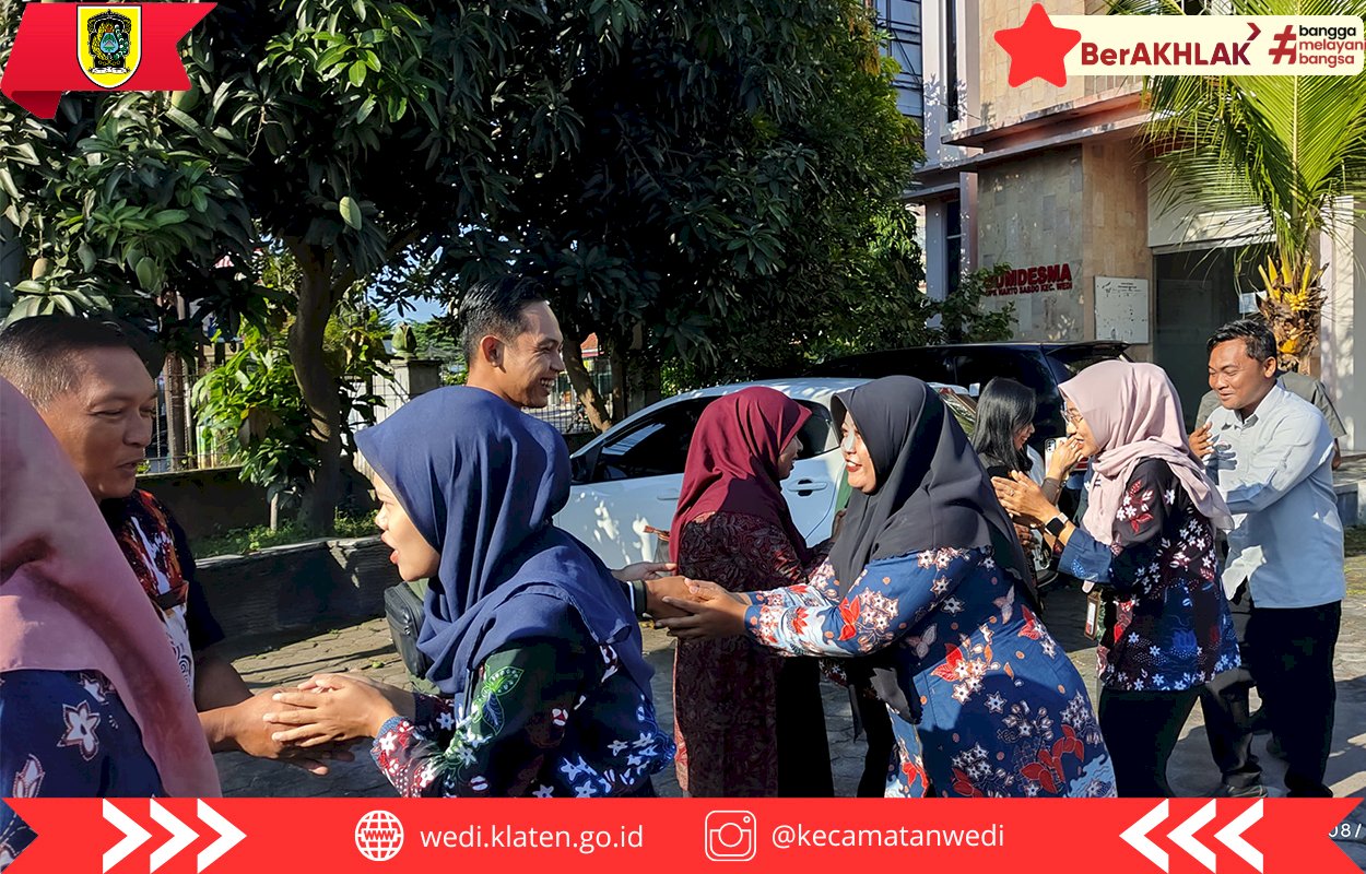 Usai Apel Pagi, Keluarga Besar Kecamatan Wedi Gelar Halal Bihalal Penuh Keakraban
