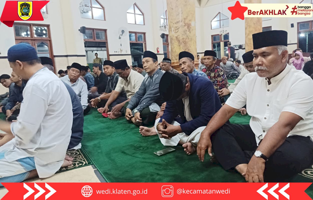 Tarawih Keliling Kecamatan Wedi Putaran Pertama, Camat Ajak Tebar Kebaikan di Bulan Ramadhan 